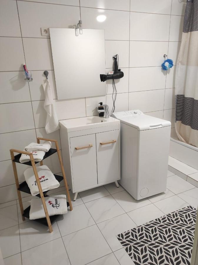 Studio 45M2 Tres Calme Village-Neuf Exteriér fotografie